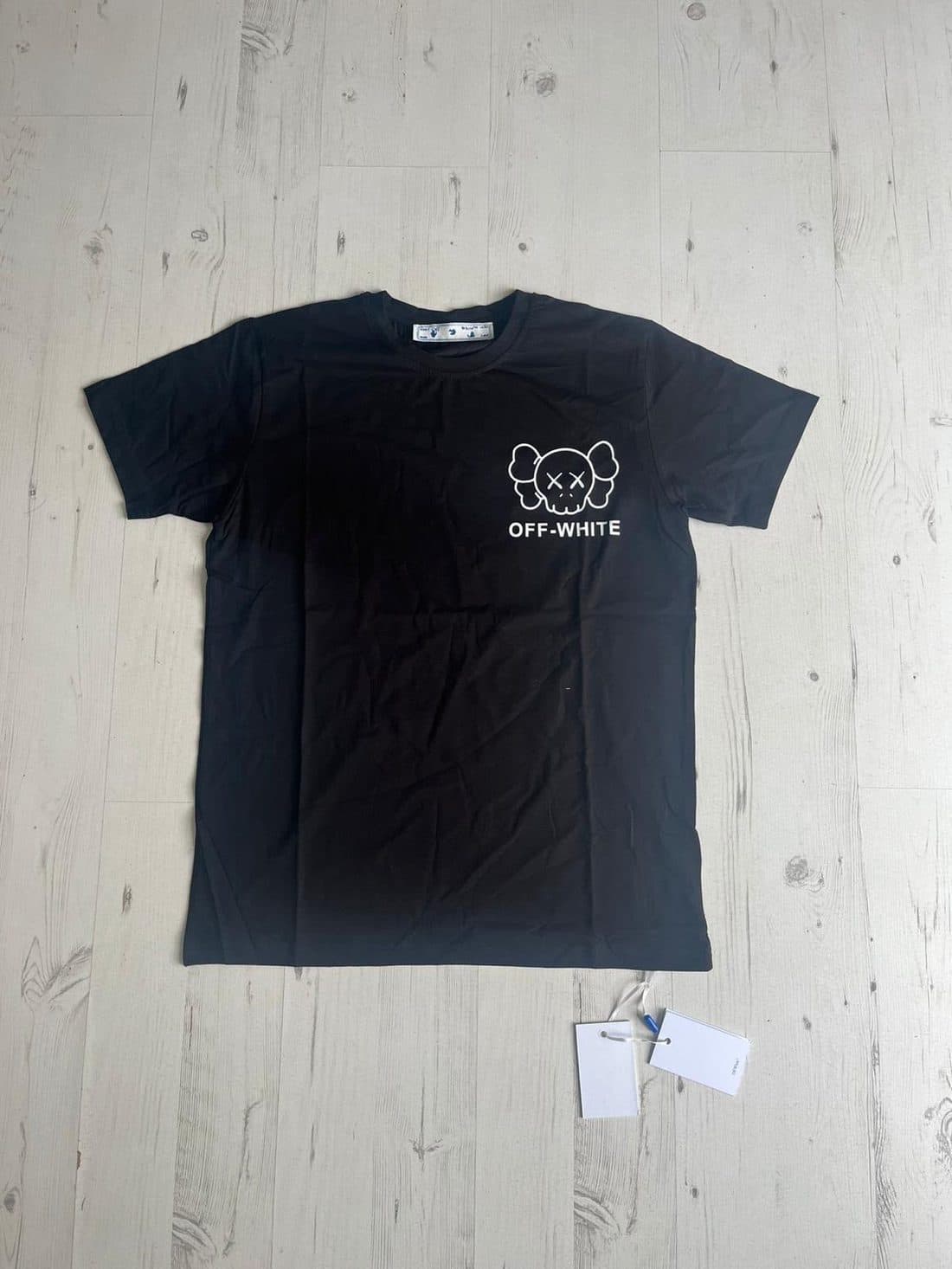 Off-White Skull Icon Tee in Black — front